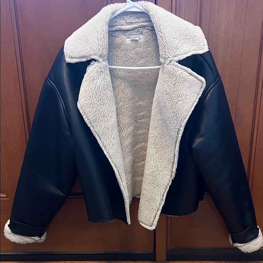 Good American Women's Black and Cream Faux Shearling Jacket